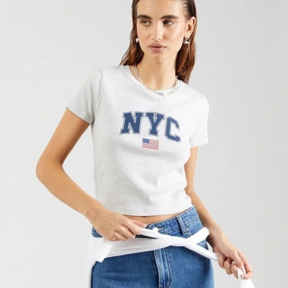 NWT Hollister NYC Graphic Baby Tee Grey Short Sleeve Crop Top Large Y2K USA